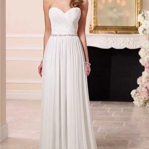 Brand new wedding dress size 16